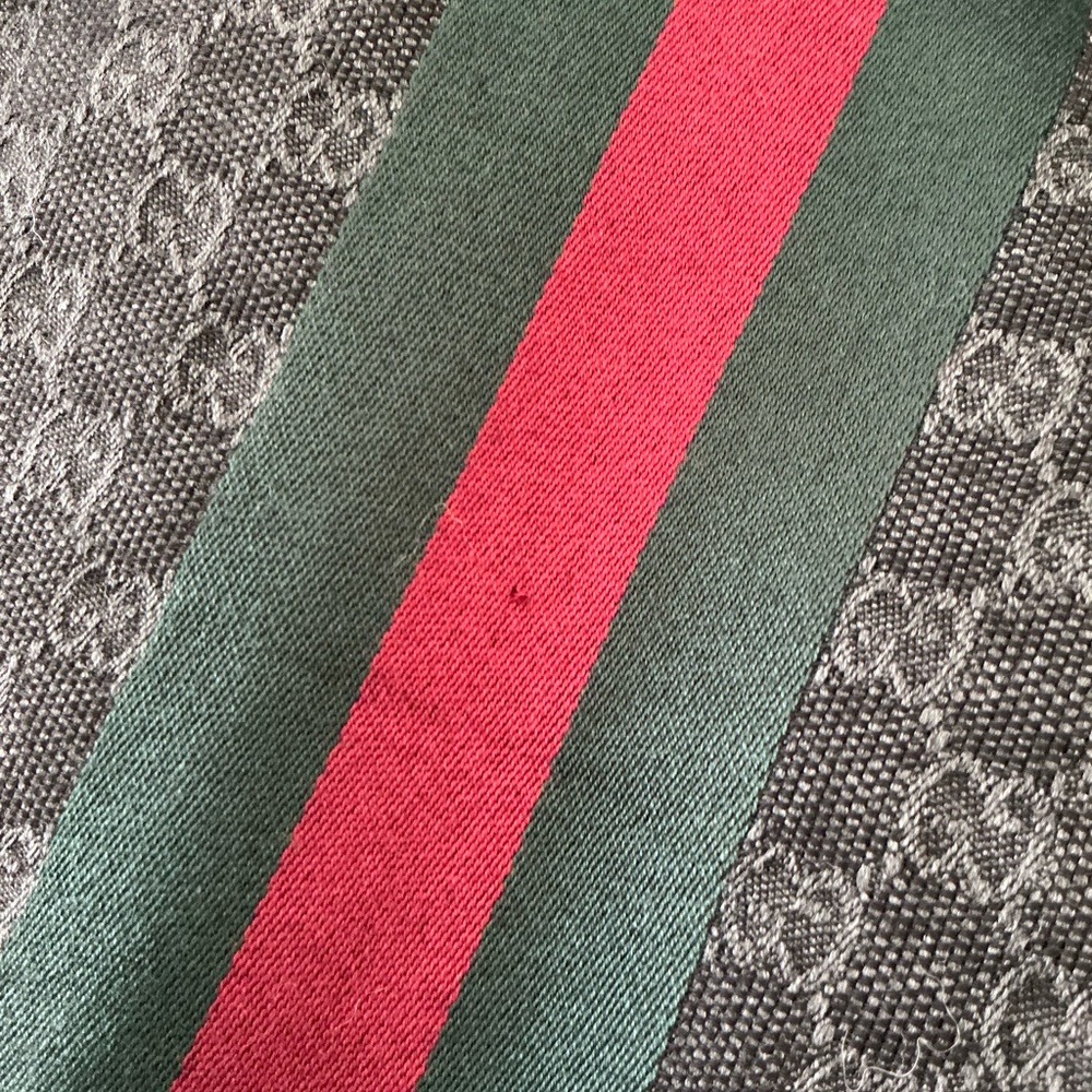 Gucci Black Wool Logo Scarf with Green Red Stripe Wool Blend Scarf - Picture 8 of 9